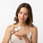 Anua Zero-Cast Moisturizing Finish Sunscreen 50ml – Western model BEFORE applying Korean moisturizing sunscreen for broad-spectrum UV protection and skin hydration
